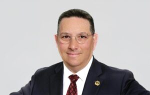 סאיקי משאף לטיפול עם קנאביס רפואי, לכאב עצבי כרוני ול-PTSD